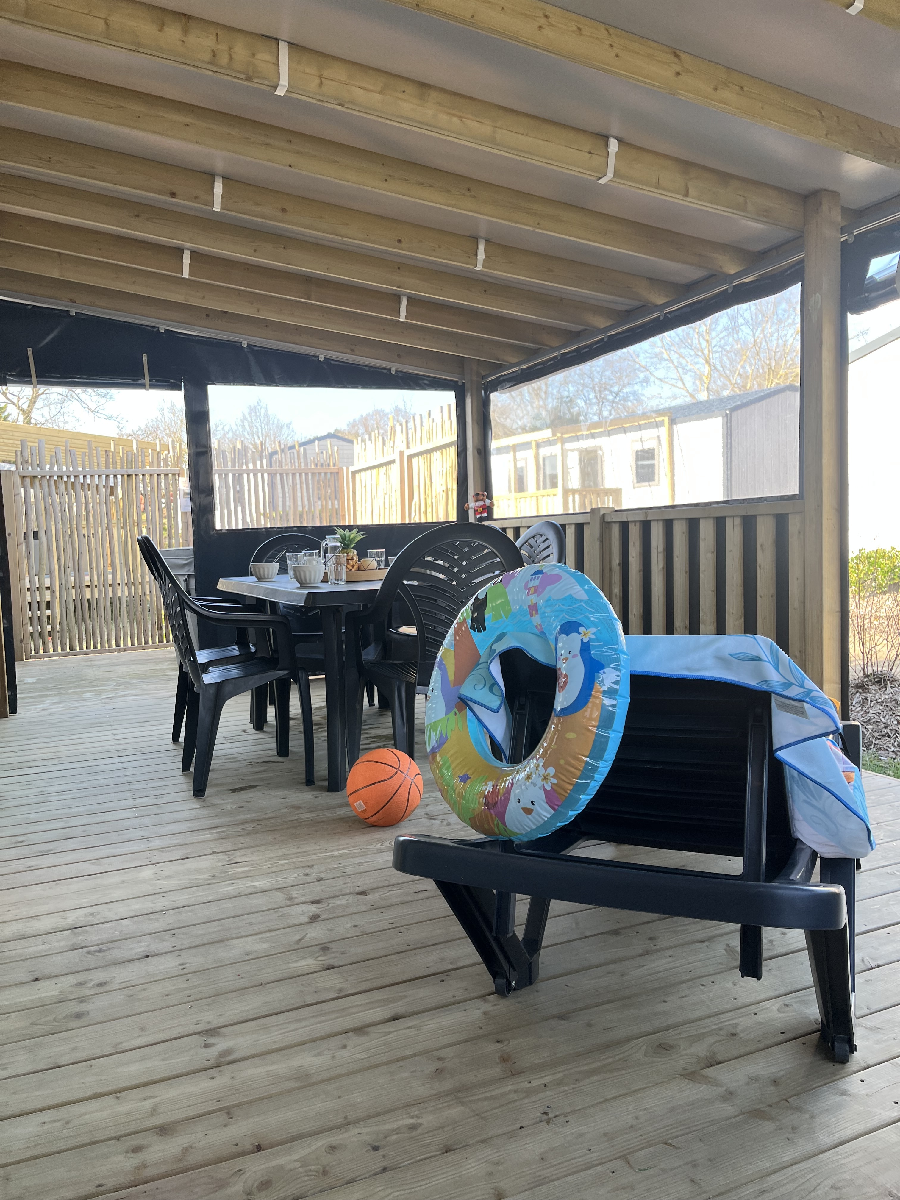 Hebergement tout confort avec jacuzzi privatif | Camping Les Brillas | Loire-Atlantique